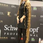 Украинка установила рекорд, отрастив двухметровые волосы